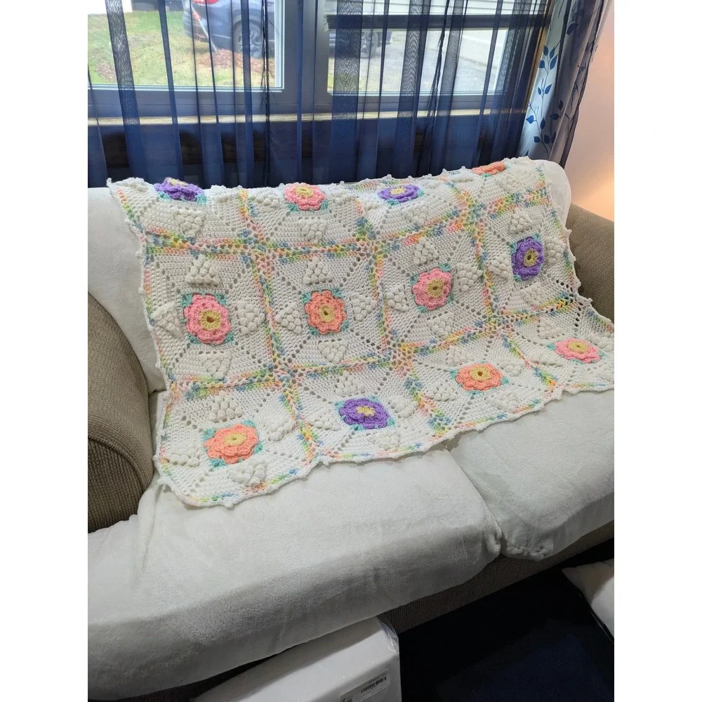 Vintage Crocheted Baby Afghan Crib Blanket Throw‎ Floral Pastel 50x38 Handmade